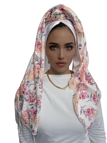 מטפחת אביגיל לבנה חגיגית לערב עם שוליים מעוצבים ופרנזים
