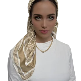 מטפחת ניב בגוון מוקה עם דוגמה גיאומטרית מודפסת