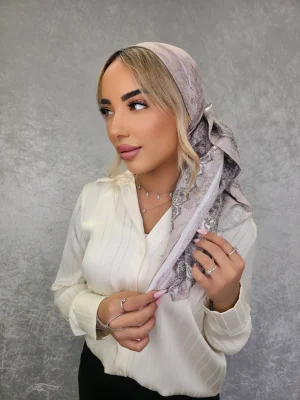 מטפחת מרובעת אודיה ורוד בייבי עדינה למראה רומנטי