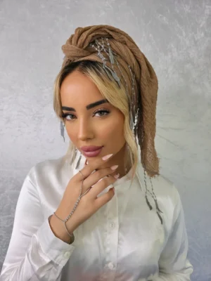מטפחת לונג גפן בצבע קאמל קלאסי בגימור מט
