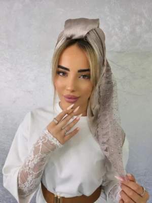מטפחת לילך שמפניה יוקרתית עם רכות מלטפת וגימור מטאלי