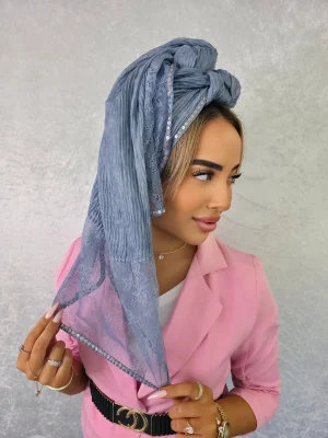 מטפחת אלין בצבע כחול – מטפחת לונג חגיגית ואוורירית במראה יוקרתי