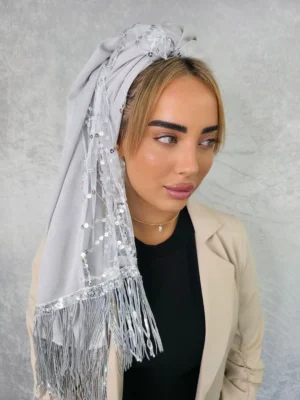 מטפחת ערב ויולט בגוון כסף מטאלי עם עיטורי תחרה
